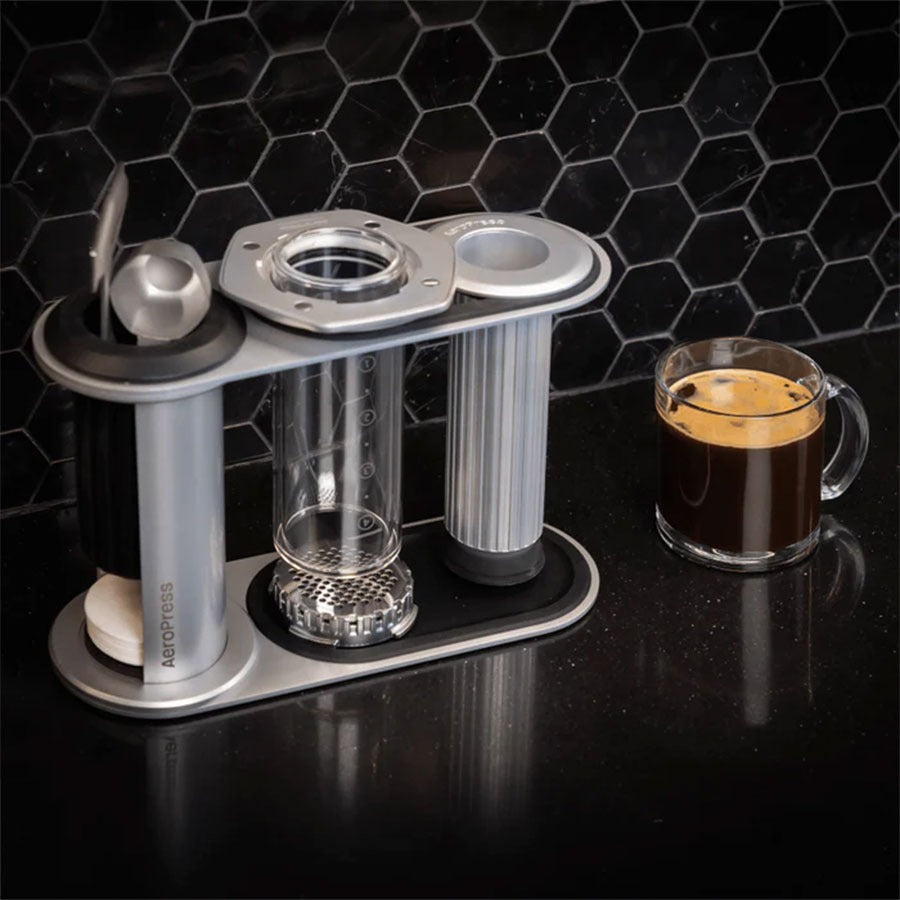 AeroPress Premium Coffee Press – Glas & Edelstahl